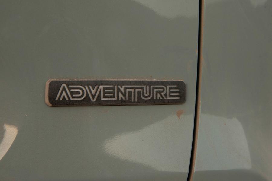 Логотип Toyota RAV4 Adventure 2018 года  (NA) (фото 69 из 196)
